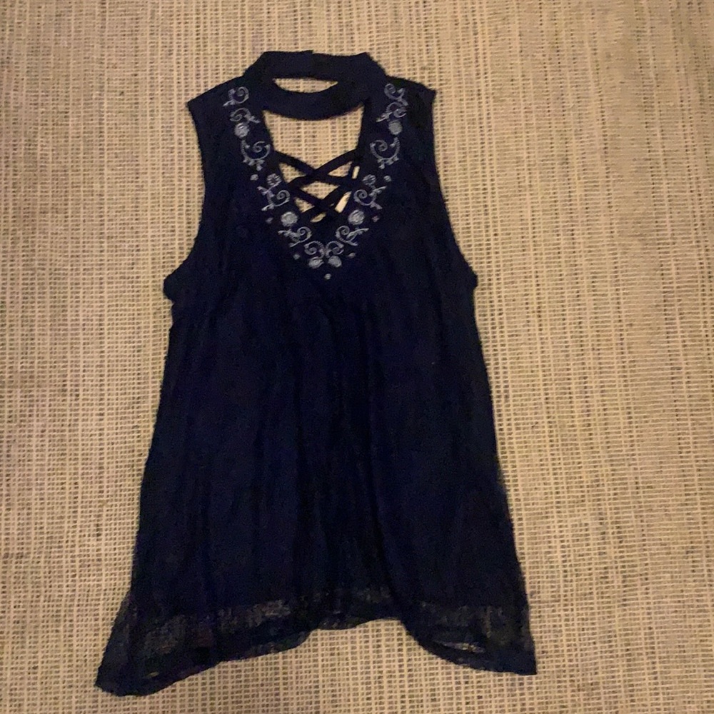 Francesca’s. Navy lace. M